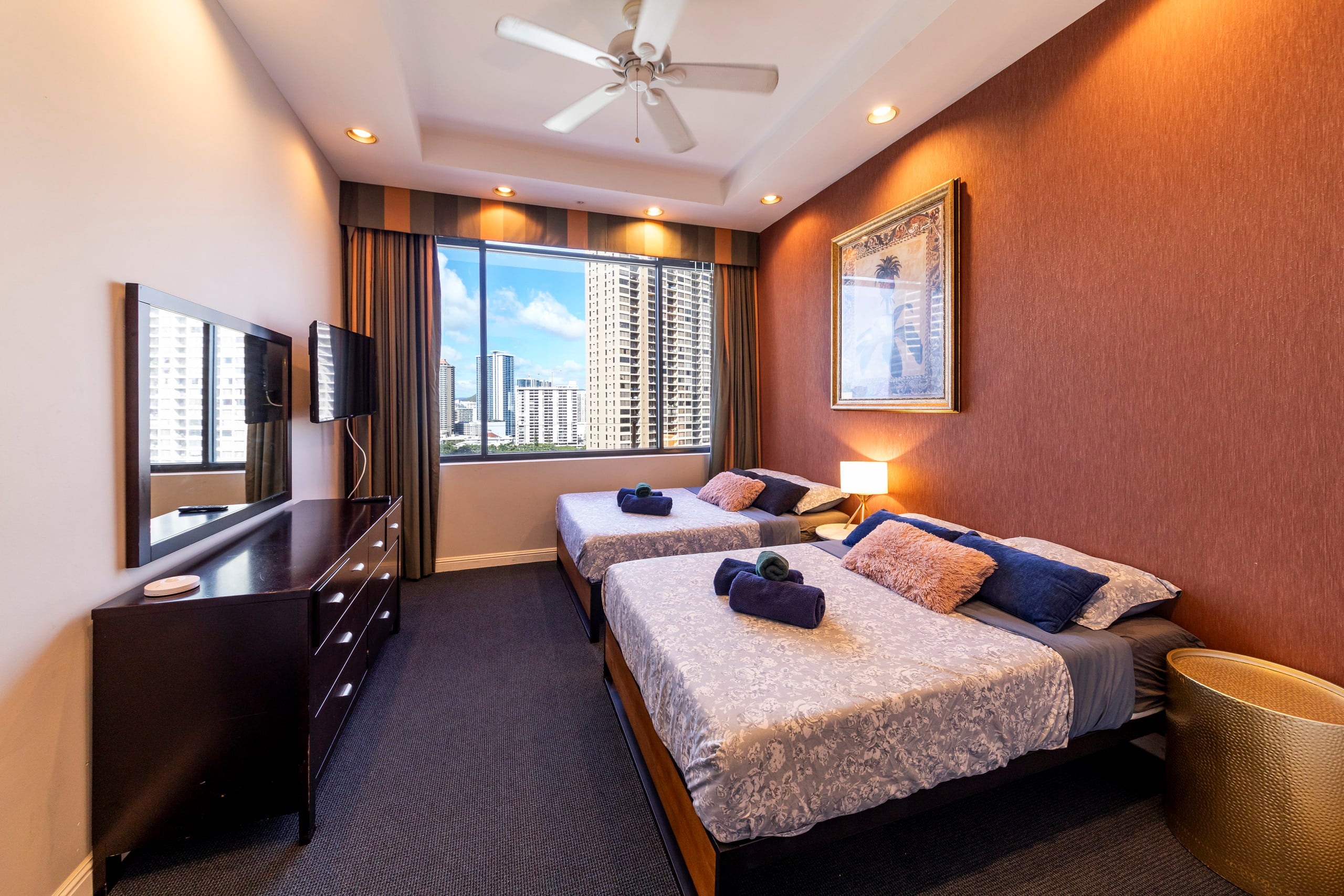 Condo in Honolulu · ★4.72 · 1 bedroom · 3 beds · 1 bath - Image 24