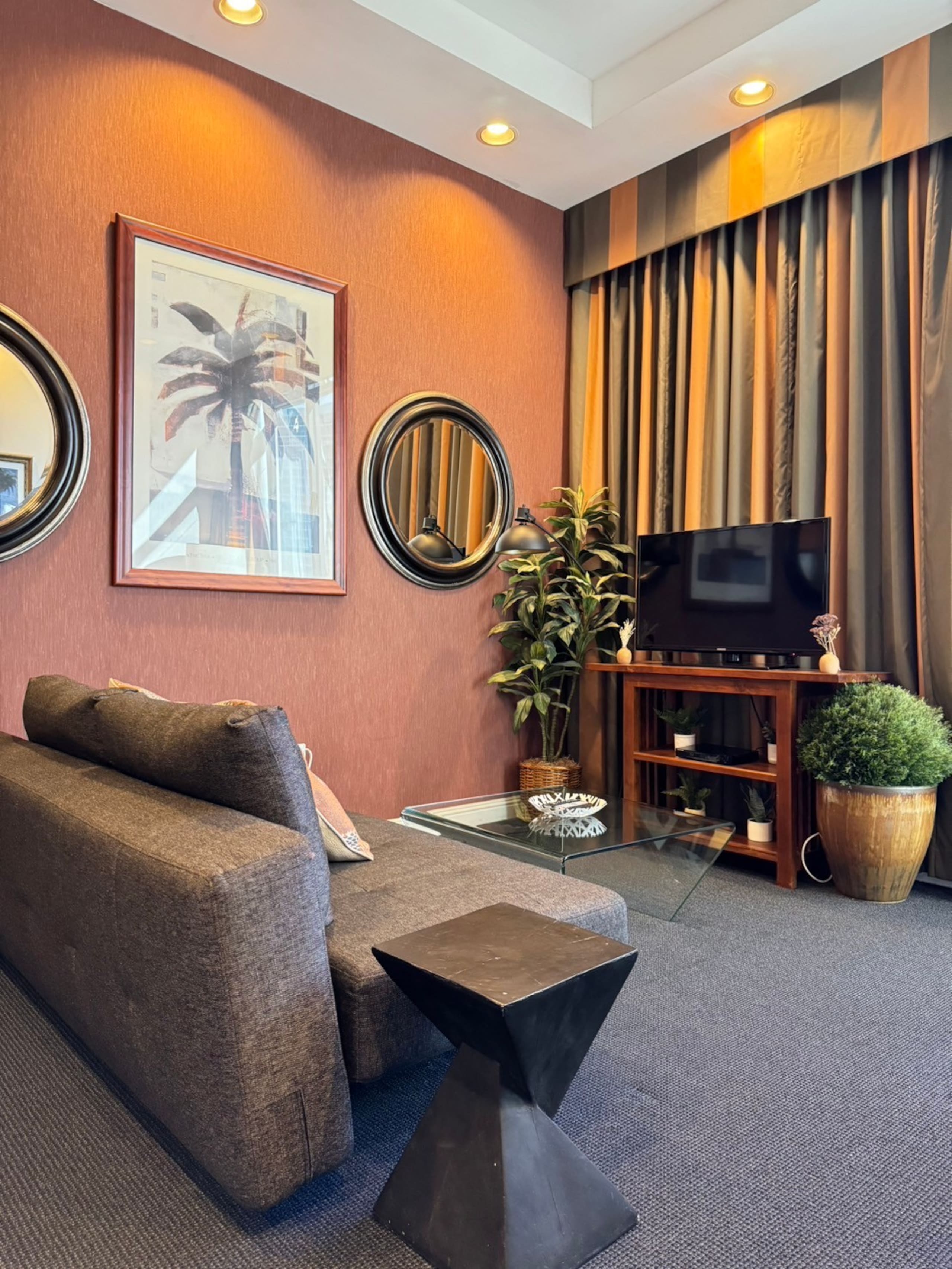Condo in Honolulu · ★4.72 · 1 bedroom · 3 beds · 1 bath - Image 8