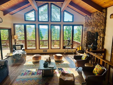Successful Airbnb property: The Starstruck Chalet - Pristine Mountain Views! in Dorrington