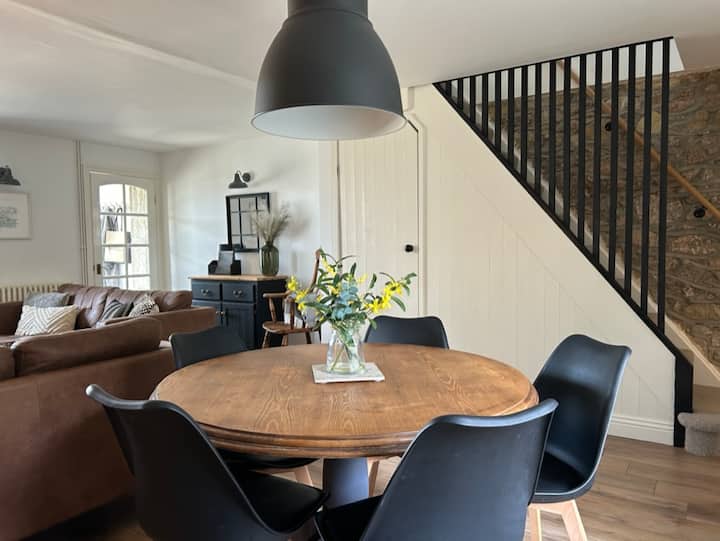 Three Bed Cottage In Helston, Near Porthleven - Helston