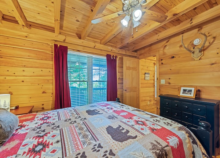 Experience comfort and relaxation with a view! Our second bedroom features stunning mountain views, a comfortable queen bed topped with a Serta ThermaGel 3-inch Memory Foam Mattress Topper, and a large closet to store all your essentials.