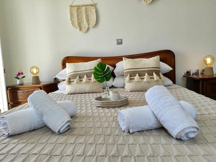 Theasis Apartments - Milos