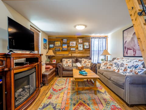 Top performing Airbnb: Salty Dog Ranch in heart of the Texas Hill Country in Austin Suburbs