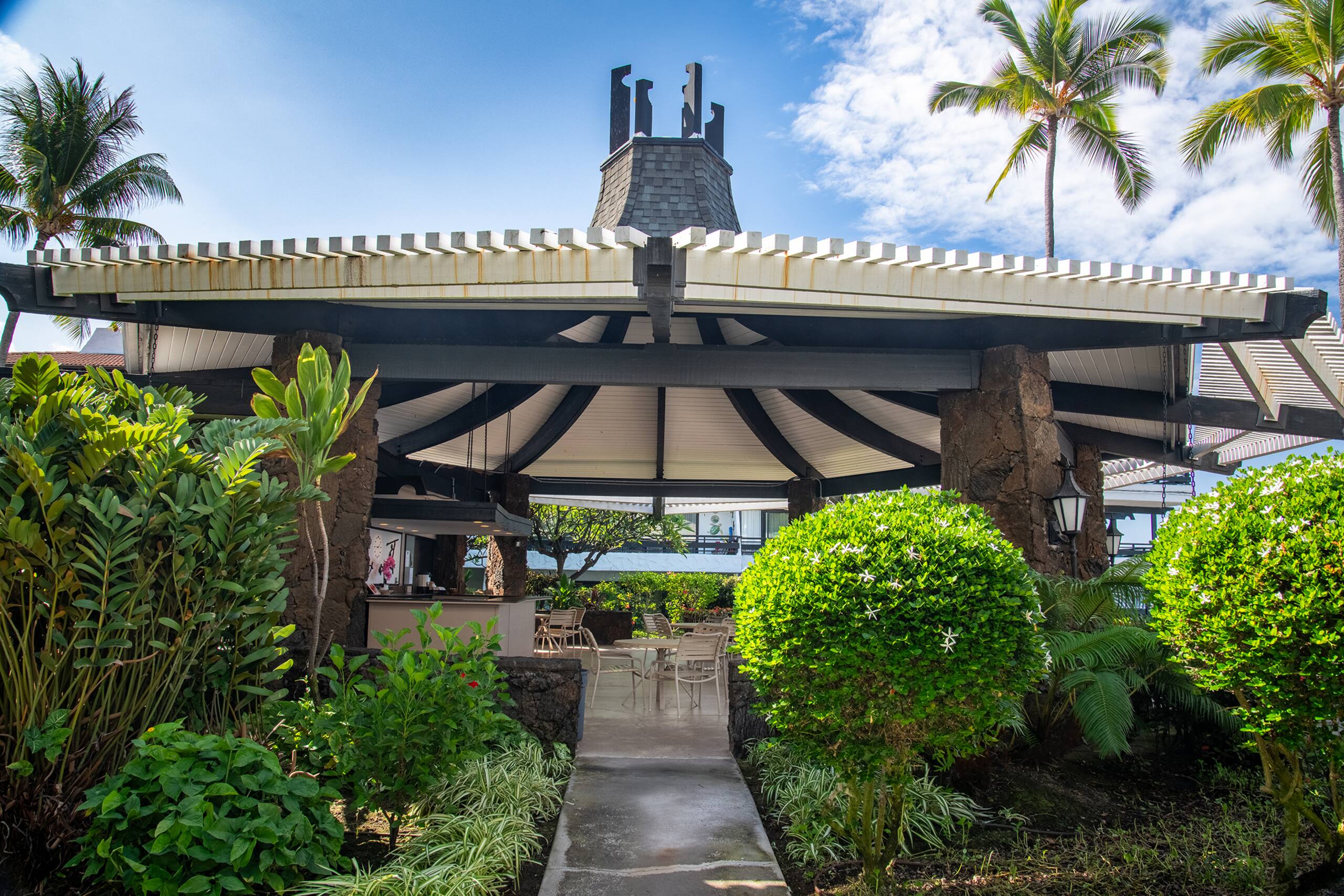 Condo in Kailua-Kona · ★4.0 · 1 bedroom · 2 beds · 1 bath - Image 3