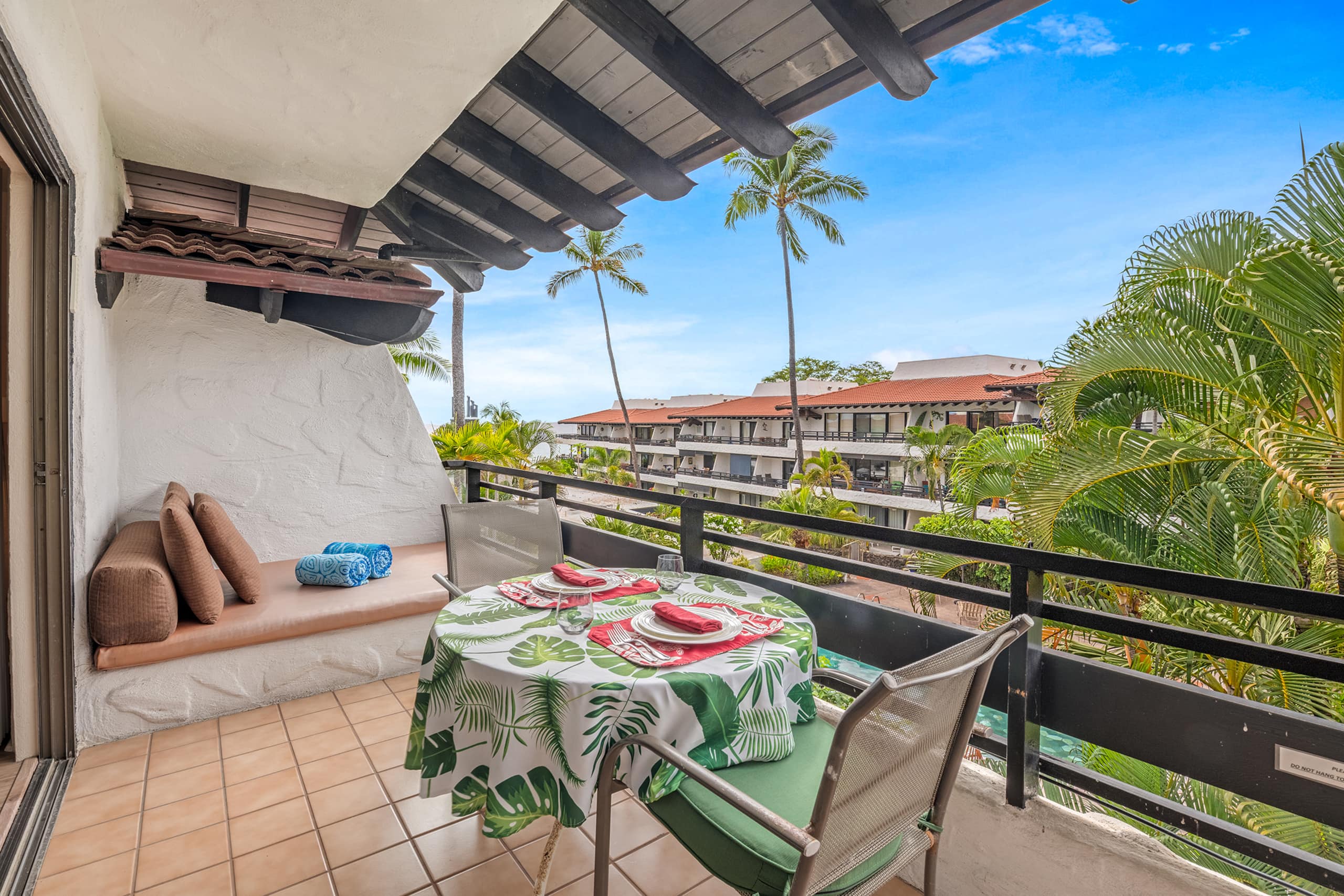 Condo in Kailua-Kona · ★4.0 · 1 bedroom · 2 beds · 1 bath - Image 11