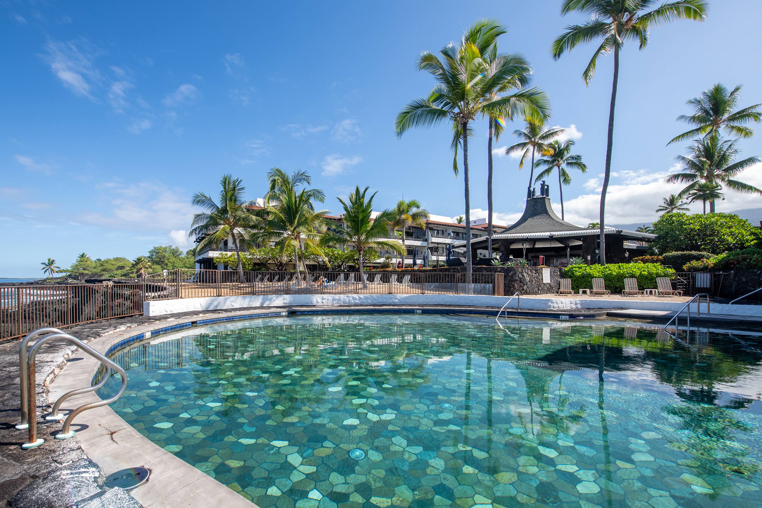 Condo in Kailua-Kona · ★4.0 · 1 bedroom · 2 beds · 1 bath - Image 5