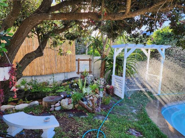 Beach house, a short stroll to the beach. gallery image 2