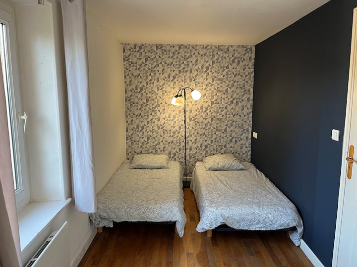 ห้องมิ้นท์: เตียงเดี่ยว 2 เตียงห้องอาบน้ำ 1 ห้องห้องสุขา 1 ห้อง