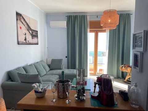 Top performing Airbnb: New seafront apartment panoramic view SEA4USALERNO in Salerno
