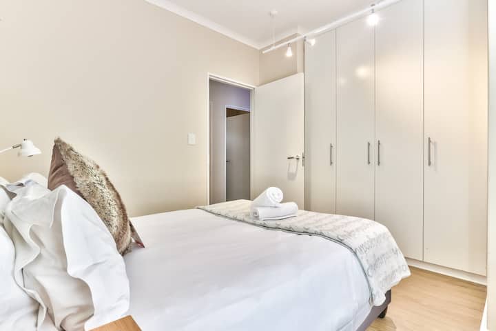 ห้องสวีทหนึ่งห้องนอน (One Bed