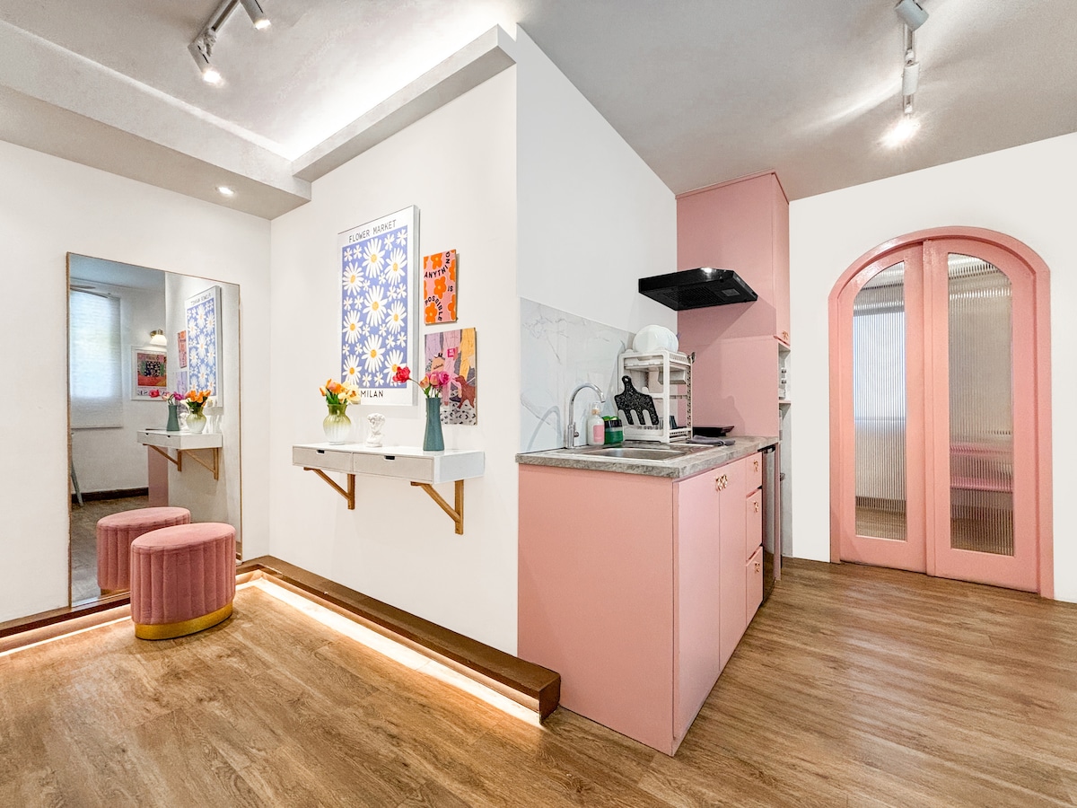 youre•at Milan /1BR/ Near Pasupati Flyover - Apartments for Rent in  Kecamatan Sukajadi, Jawa Barat, Indonesia - Airbnb, image size:1200x900