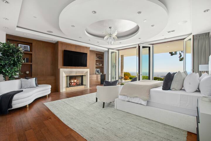 Trousdale Grand gallery image 2