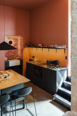 Miss Midgley’s – Locker Room