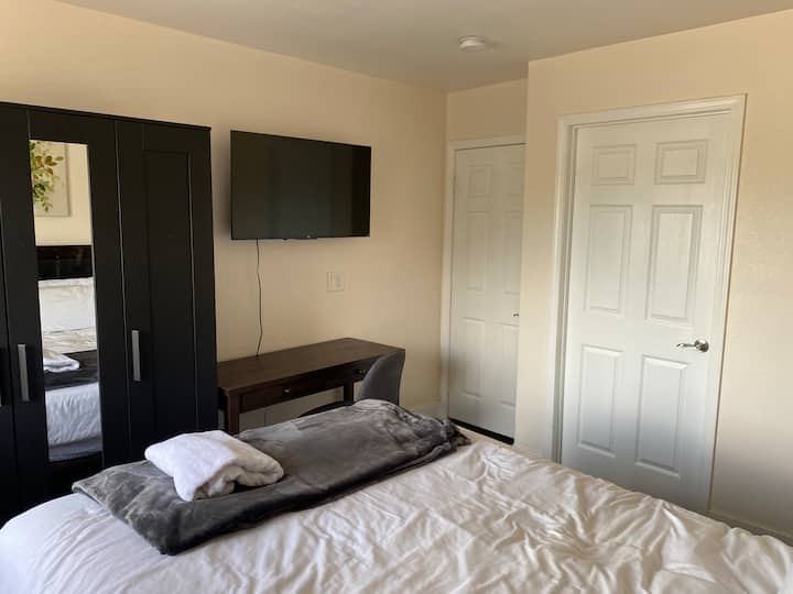 Private Queen Bed, Tv And Private Bathroom (#205) - Las Vegas, NV