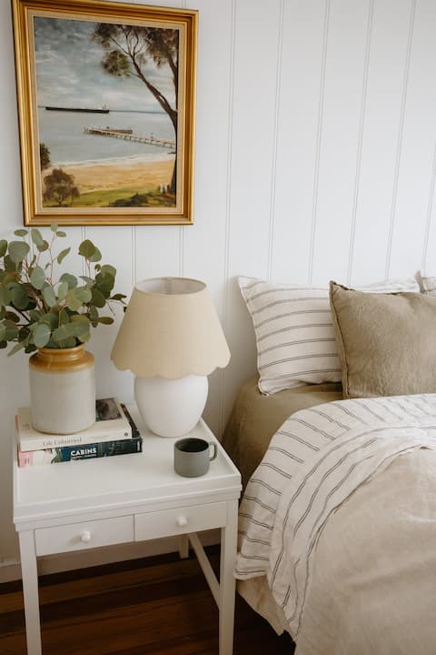 Ultimate couples retreat w fire & outdoor bath