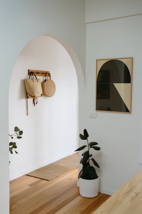 Ultimate couples retreat w fire & outdoor bath