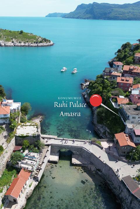 Ruhi Palace the Best Balcony View - Ada Apart