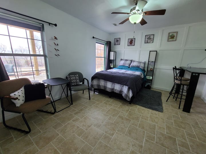 The Nest: Forest Getaway On Mt Kessler Near U Of A - Fayetteville, AR