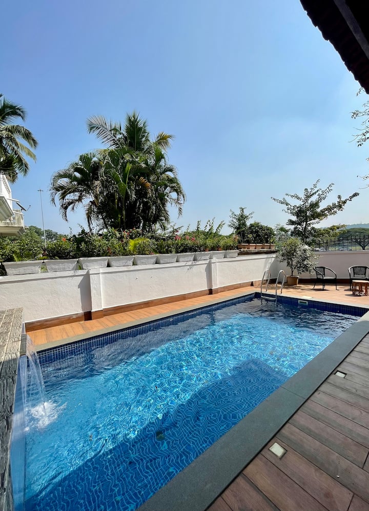 Villa Sol  - 4br With Pvt Pool In Calungute - Goa