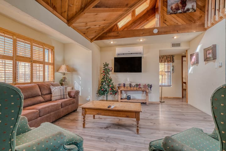 "O'deer" - Cozy Rui Cabin, Private Hot Tub - Ruidoso, NM