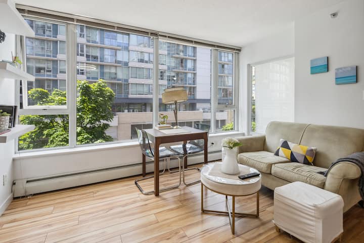 Downtown 1 Bedroom 1den Free Parking Sauna Hottub - Vancouver