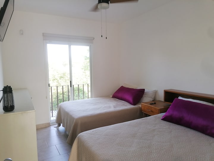1 cama QueenSize y 1 cama matrimonial