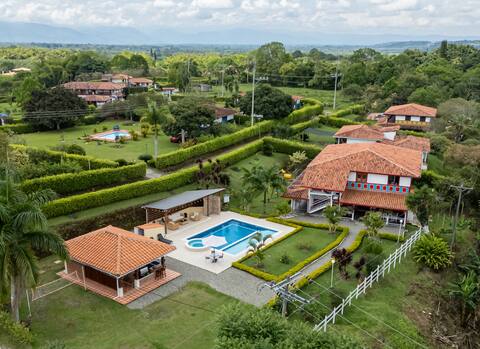 Rancho: Pool | Jacuzzi l BBQ | Breakfast Included