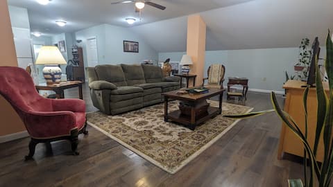 Adorable 3 Bedroom place in Port Henry in N.Y.