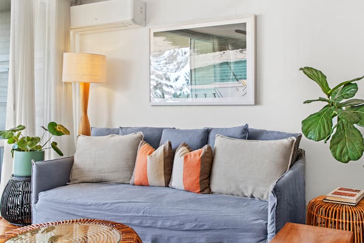 Burleigh Oceanfront Getaway | 2br Apartment + Wifi - Bond University