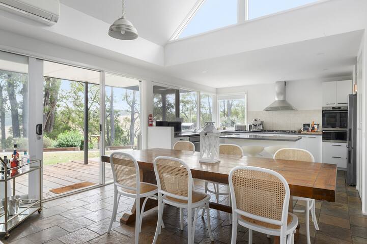 Rated top 10 BNB in Urban List gallery image 5