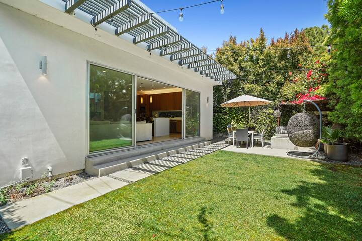 Vast Mar Vista Residence in Quiet and Safe Area gallery image 2