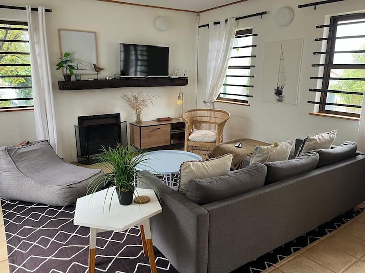 Family Friendly Holiday House In Voelklip - Hermanus