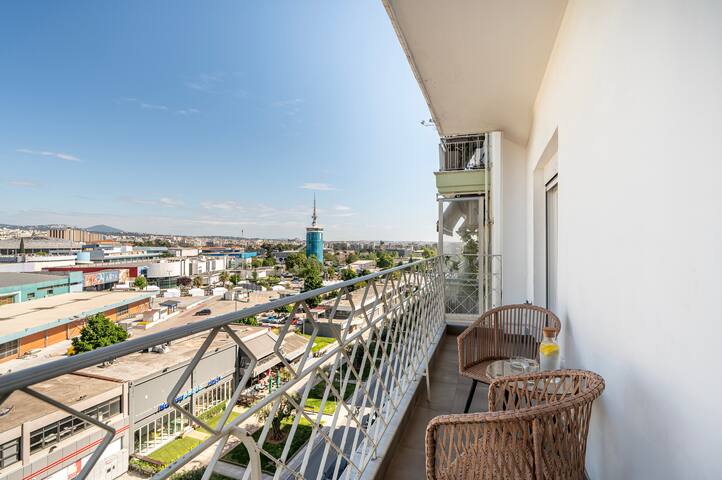 Houseloft Grand Vista gallery image 3