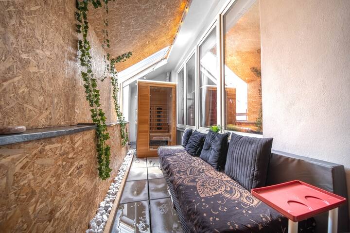 WagnerStays Golden Tree 5BD in the heart of Prague gallery image 2