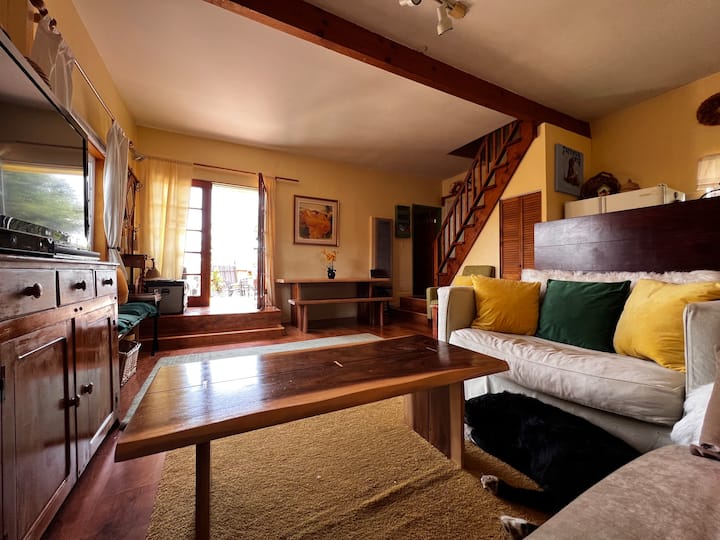 Topanga View Private Cottage - Calabasas, CA