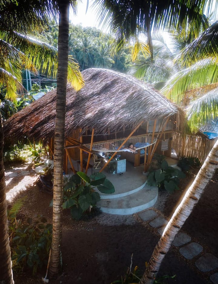 Fully Exclusive, Three Rooms Beach Front Eco Villa - Philippines