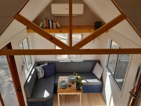 Popular Airbnb listing: Hilltop Tiny Home with Outdoor Bath & Hamper in City Of Greater Bendigo