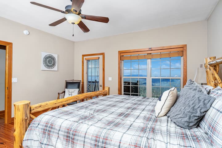From your king bed, enjoy the endless mountain views, in your windows and balcony.