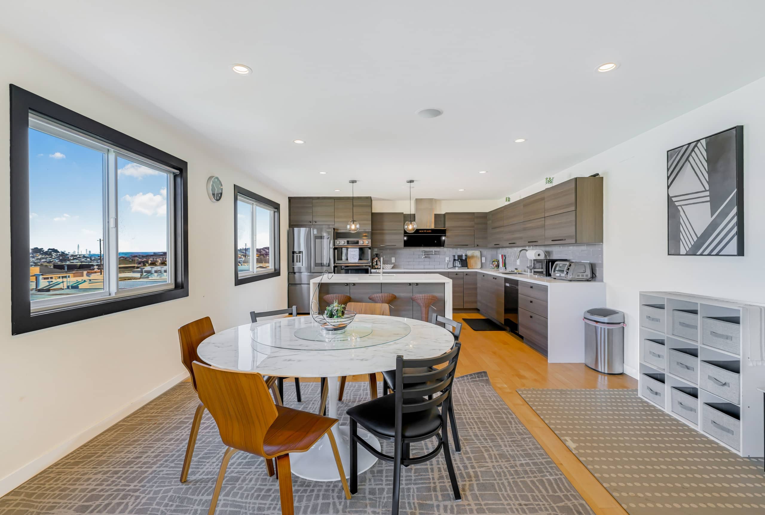Home in San Francisco · ★4.84 · 3 bedrooms · 3 beds · 2 baths - Image 32