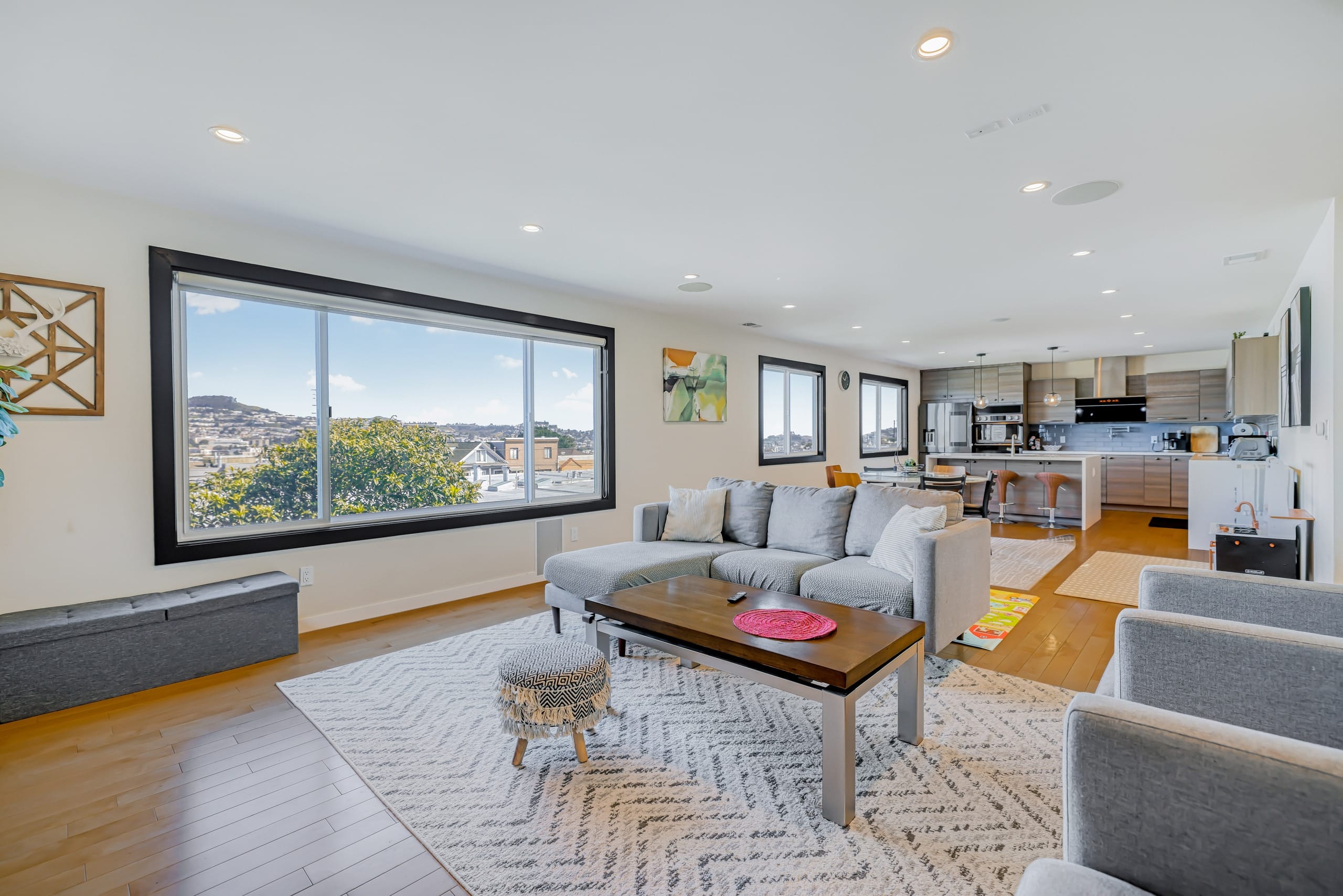 Home in San Francisco · ★4.84 · 3 bedrooms · 3 beds · 2 baths - Image 2
