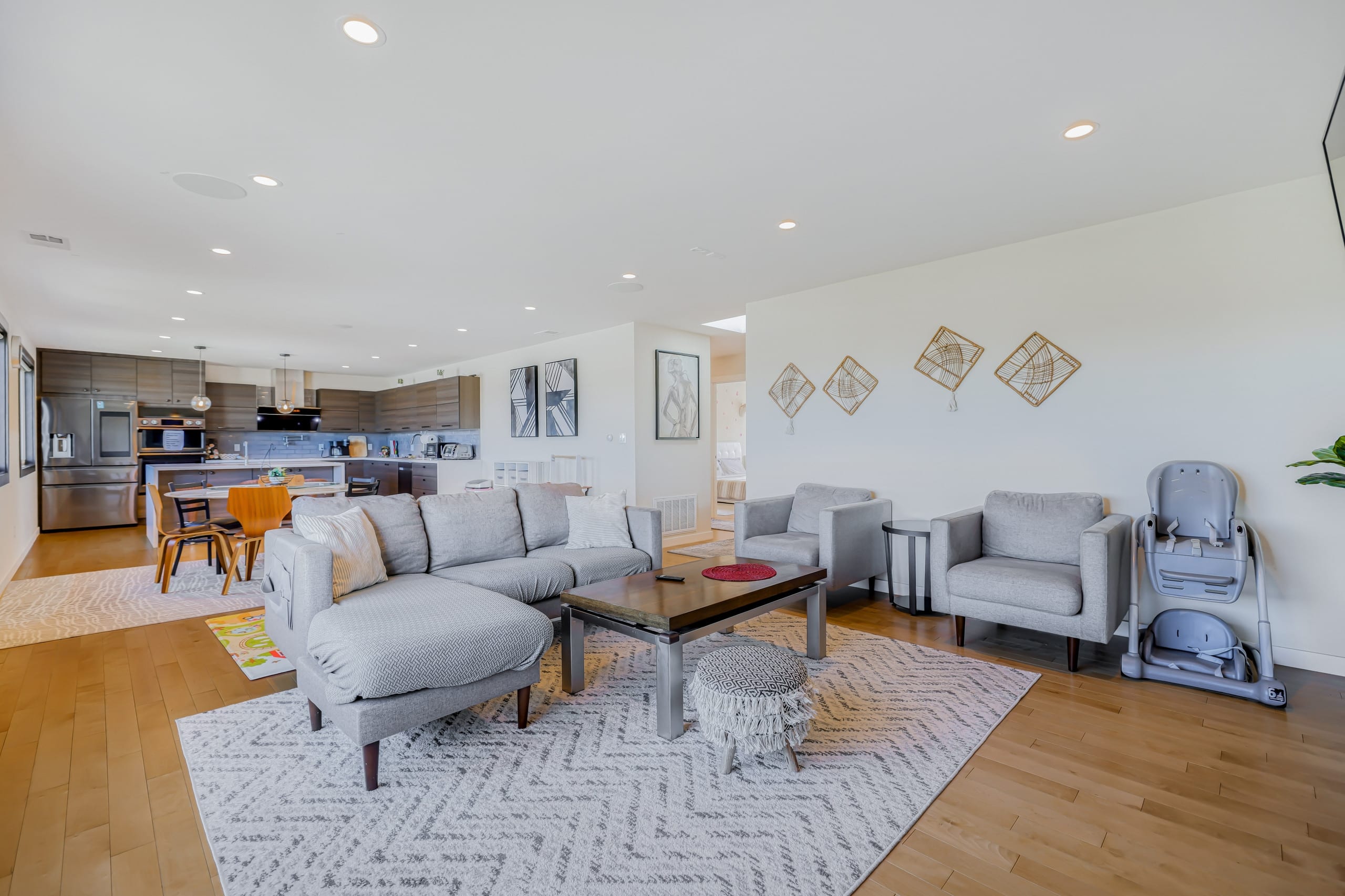 Home in San Francisco · ★4.84 · 3 bedrooms · 3 beds · 2 baths - Image 3