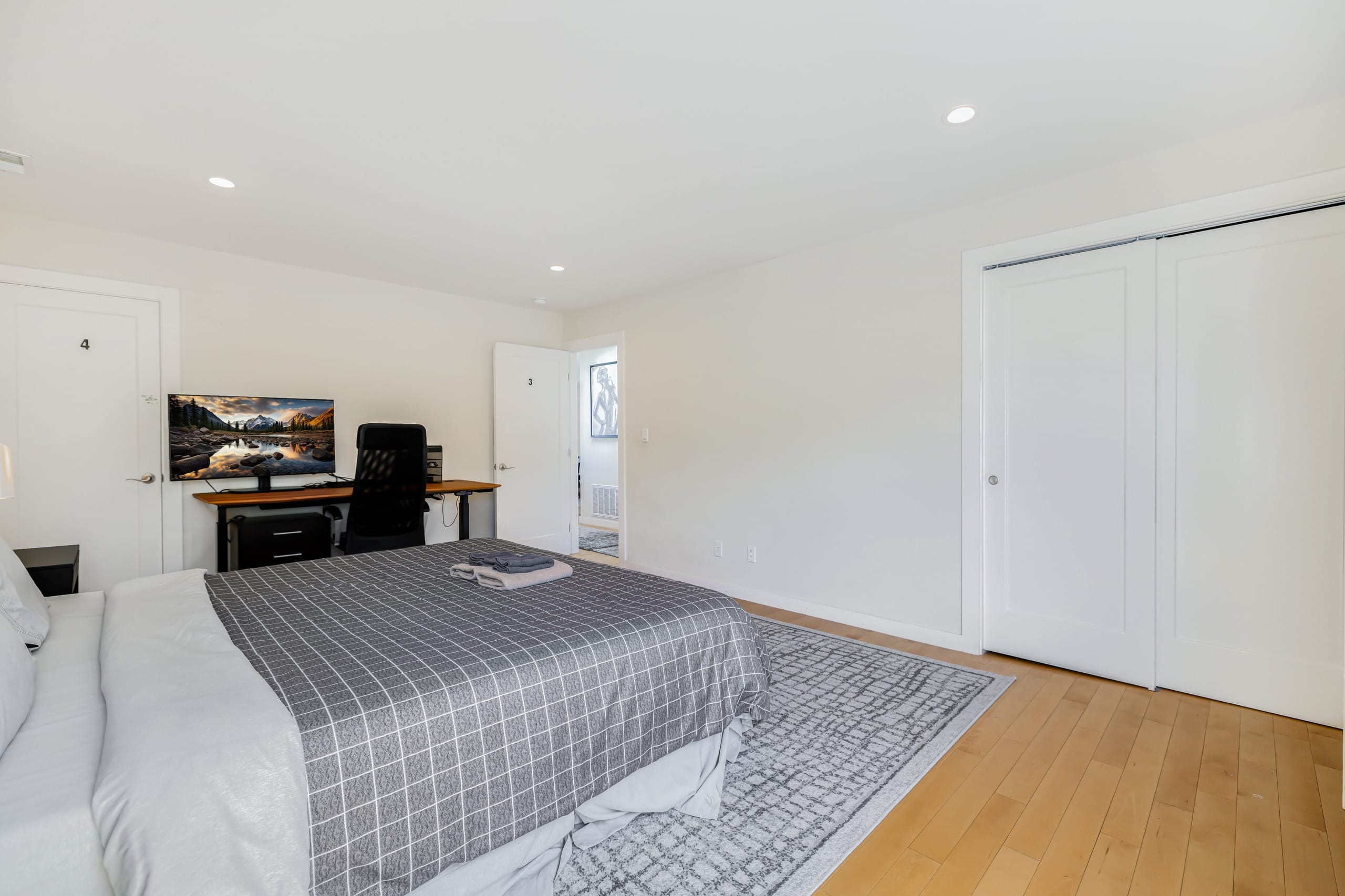 Home in San Francisco · ★4.84 · 3 bedrooms · 3 beds · 2 baths - Image 38