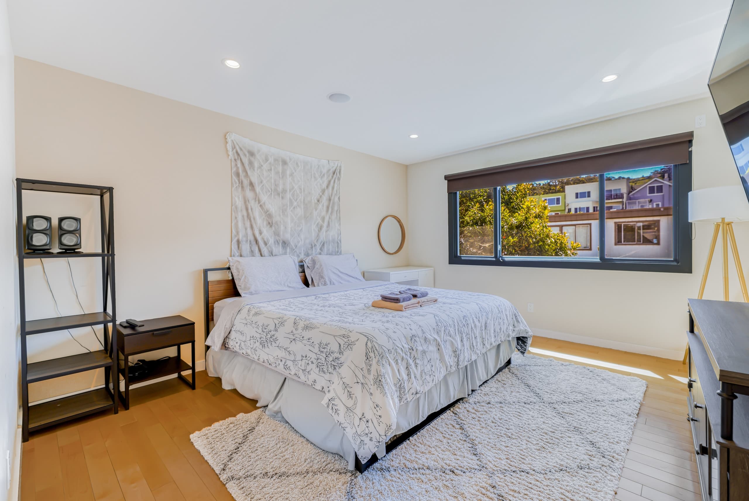 Home in San Francisco · ★4.84 · 3 bedrooms · 3 beds · 2 baths - Image 40