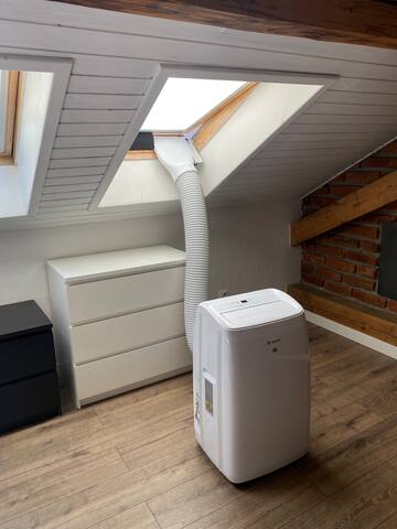 Fashion Loft 5-Bedrooms, 3-Bathrooms (Old Town) gallery image 5