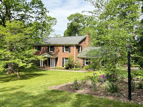 Large family home in Blacksburg near VT