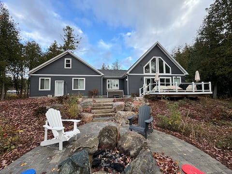 Crooked Lake Waterfront Home with Hot Tub