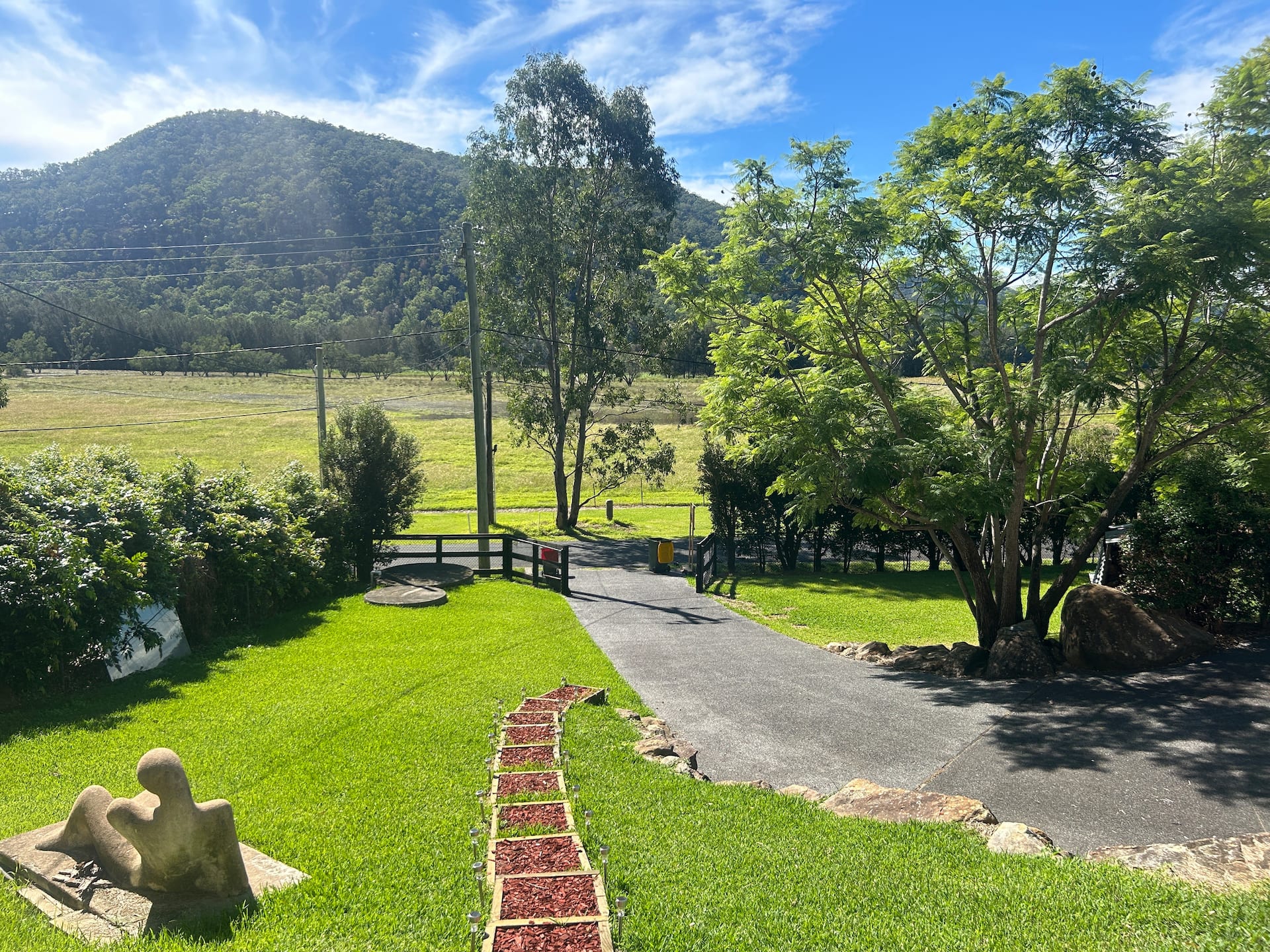Stylish country guesthouse one hour from Sydney