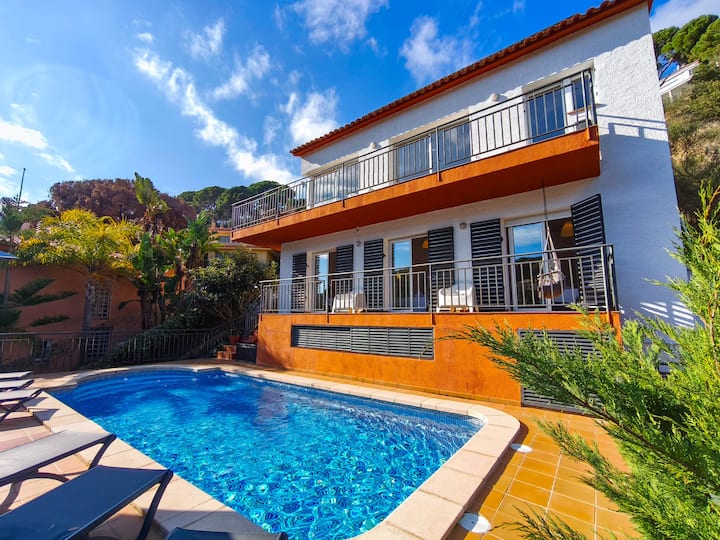 Pinzon, Gezellige Familievilla Met Groot Zwembad. - Lloret de Mar