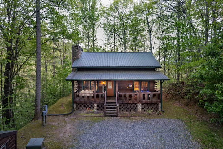Fire Pit-starlink Internet-hot Tub-family Friendly-cabin - Blue Ridge Mountains