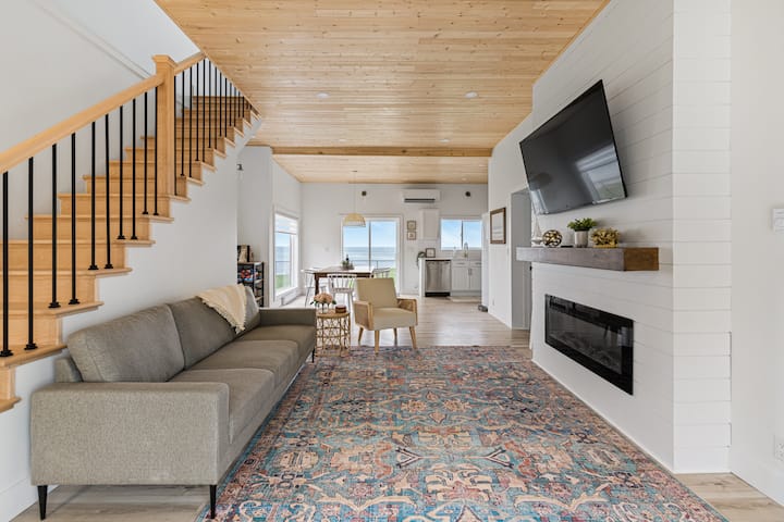 Oceanfront 3br Cottage Cozy Coastal Retreat - New Brunswick